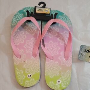 Womens M 7/8 Vibrant Pink and Green Flip Flops